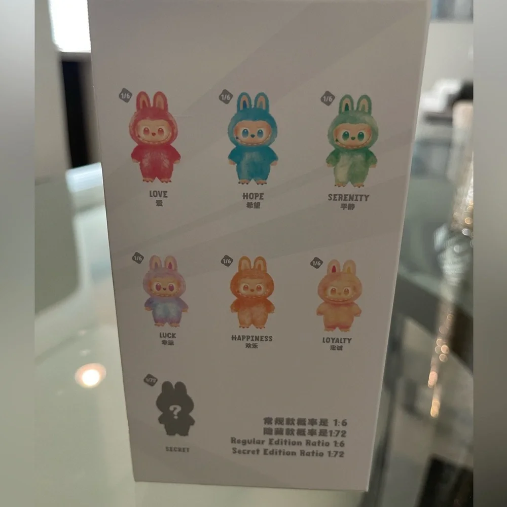 Labubu big into energy box 🌈 - Picture 2 of 4